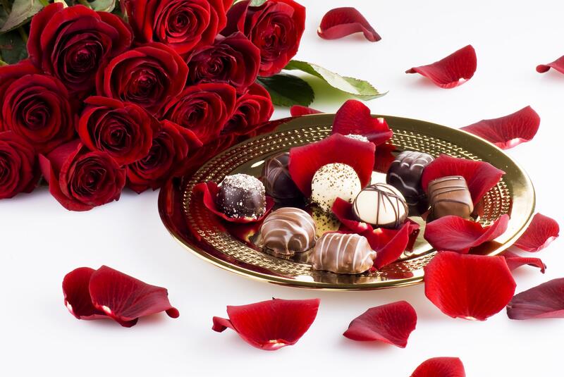 Почему влюбленные дарят шоколадки? История сладкого признания