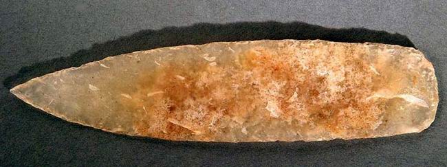 Ножик из халцедона, 1200—1000 год нашей эры