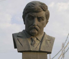 Памятник Мамину-Сибиряку Памятник Мамину-Сибиряку
