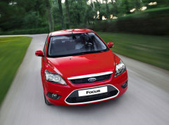 Ford Focus � Ford Mondeo. ��� ������?(http://ford.autopassage.ru)