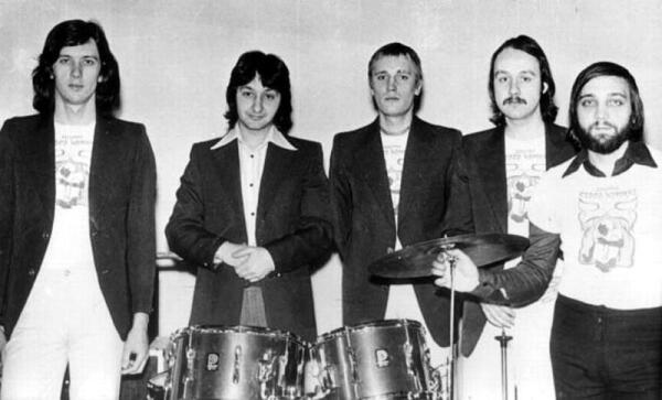 Группа Стаса Намина. 1977 г.: К. Никольский, С. Намин, В. Сахаров, А. Микоян, Ю. Фокин.