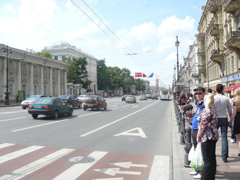 Люди на улицах санкт петербурга фото