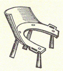 Средневековый стульчик для роженицы