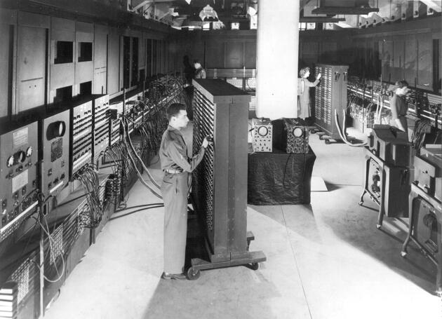 ENIAC - первый электронный цифровой вычислитель общего назначения