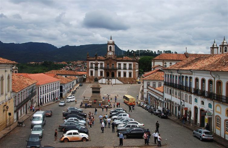 Главная площадь Ору-Прету - Praça Tiradentes