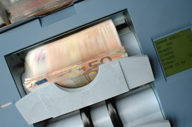 Sms-банкинг защитит ваши деньги, если карта попадет в чужие руки 