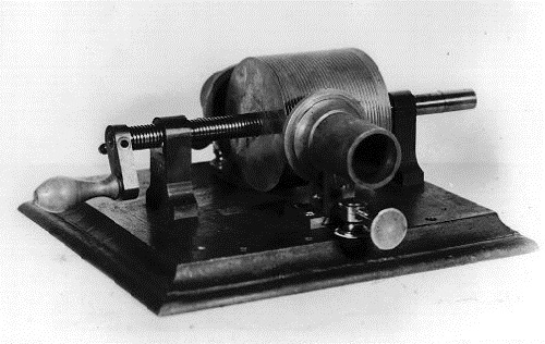 Одна из первых конструкций фонографа