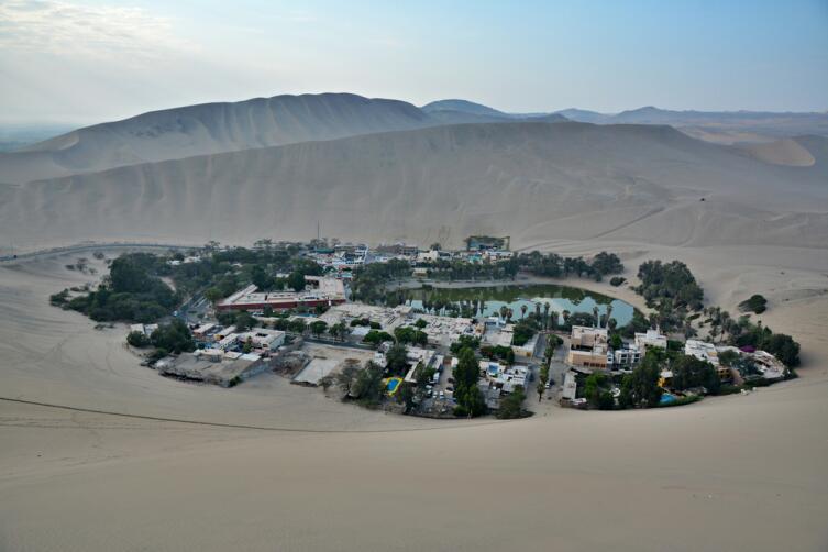 Оазис Уакачина и песчаные дюны, Перу