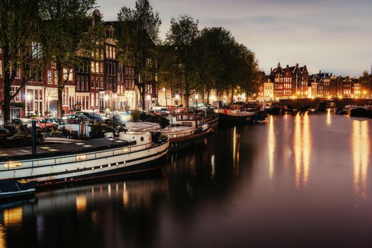 Красивая ночь в Амстердаме