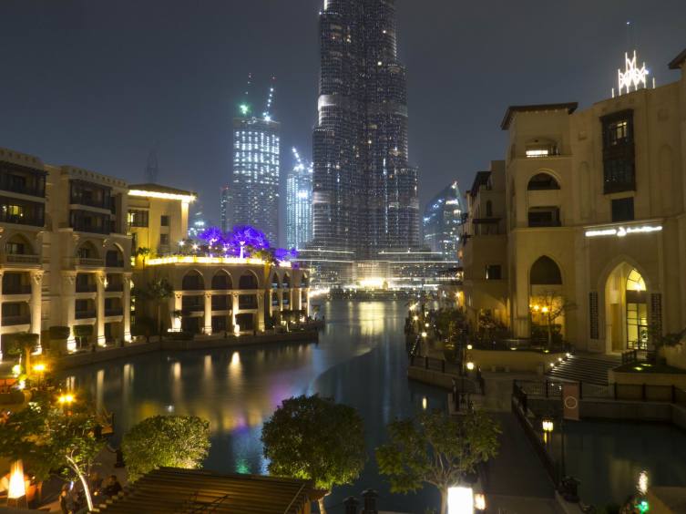 Что посмотреть в Дубай? Дубай-молл и танцующие фонтаны