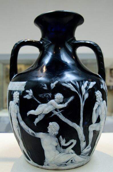 Портлендская ваза, первый век н.э., Британский музей, Лондон, Англия