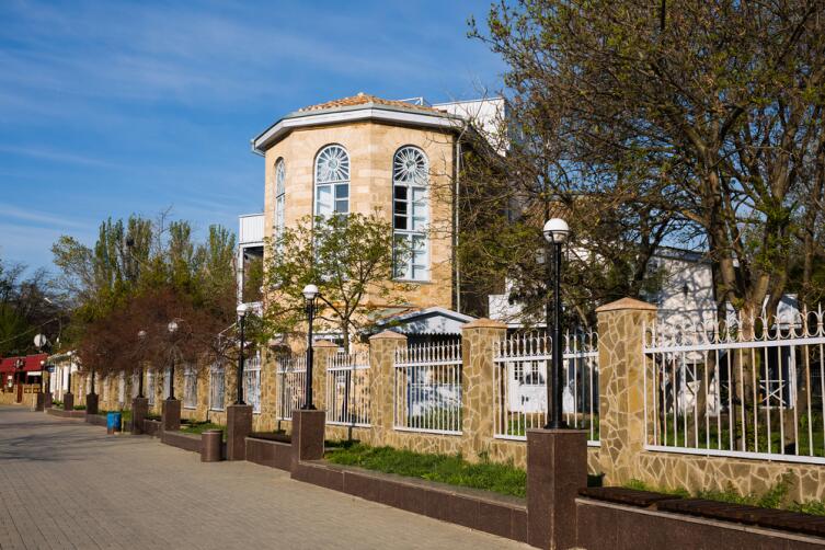 Здание музея поэта и художника Максимилиана Волошина в Коктебеле, Крым