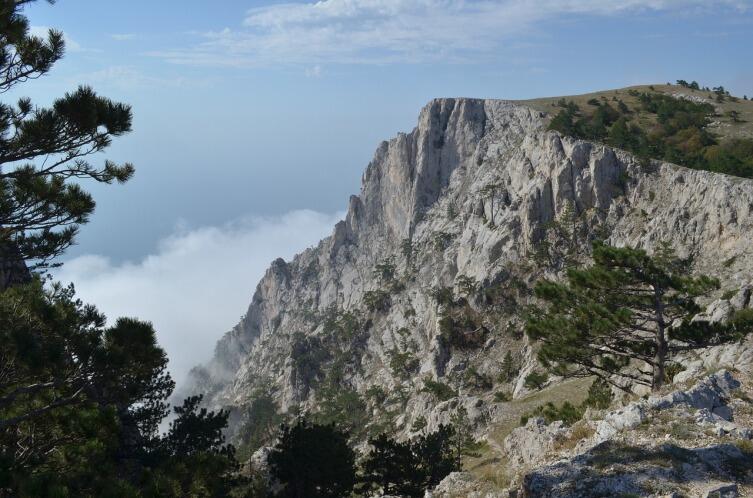 Самая известная и популярная гора Крыма — Ай-Петри