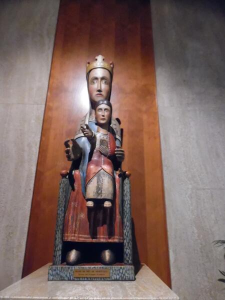 Статуя Девы Марии Меричельской, церковь Св. Арменголя в Андорре-ла-Велье