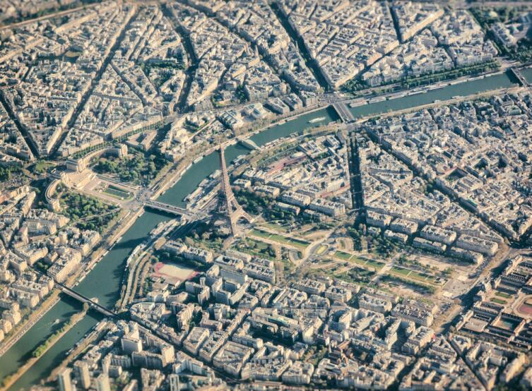 Парижский вид с воздуха с Эйфелевой башней