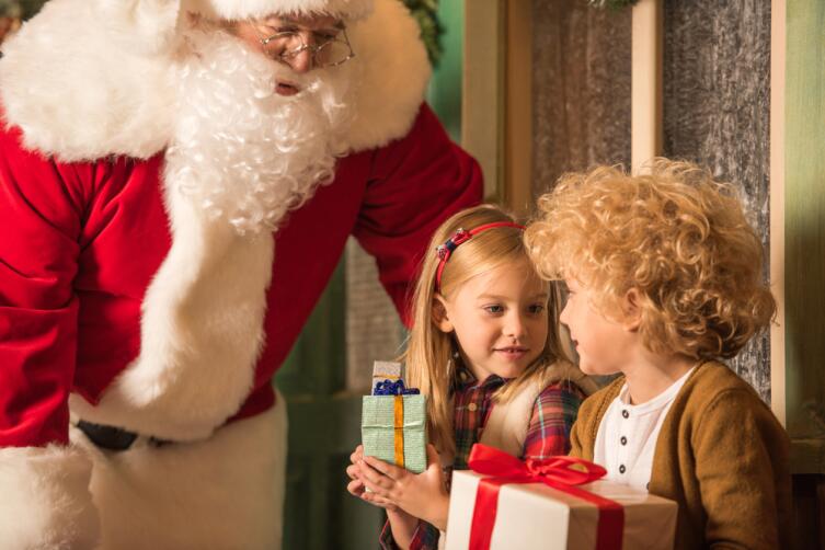 Когда и как рассказать ребенку правду про Деда Мороза?