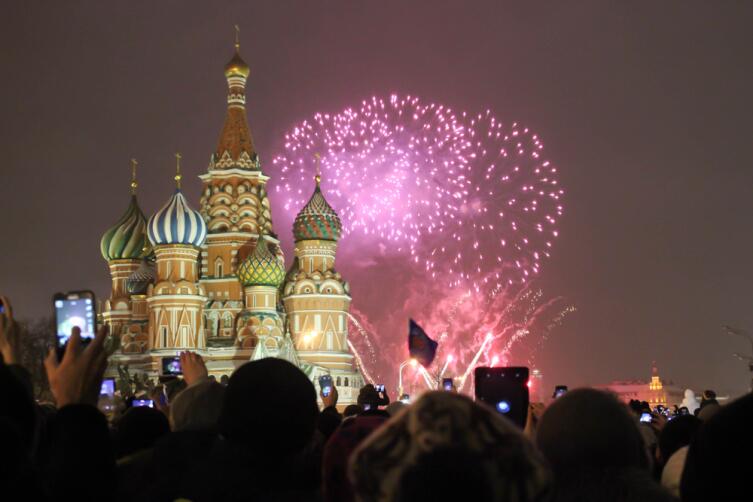 Когда в России начали отмечать Новый год?