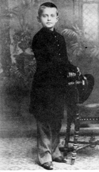 Лев Бронштейн в детстве, 1888 г.