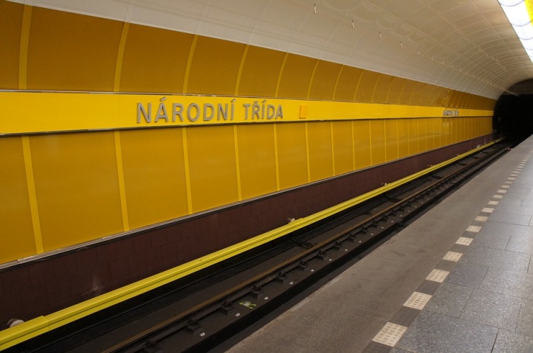 Станция метро в Праге, Чехия