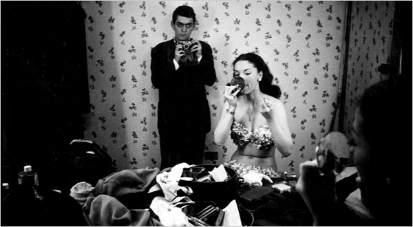 Стэнли Кубрик делает фотографию Розмари Уилльямс для журнала Look в 1949 году