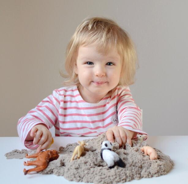 Новинки игрушечного мира. Что такое кинетический песок?