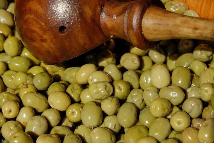 Откуда к нам пришло оливковое масло и в чем его польза?