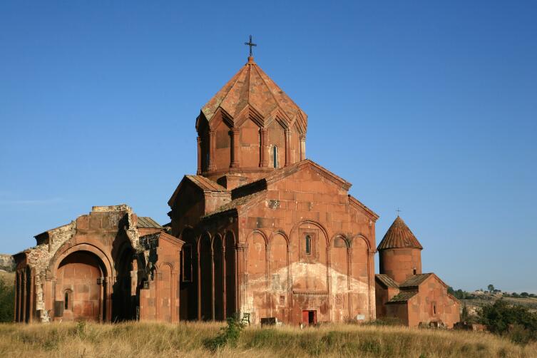 Проедемся по Армении? Древняя Ереруйкская базилика и другие достопримечательности Ширака