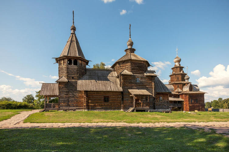 Старинная церковь, Суздаль