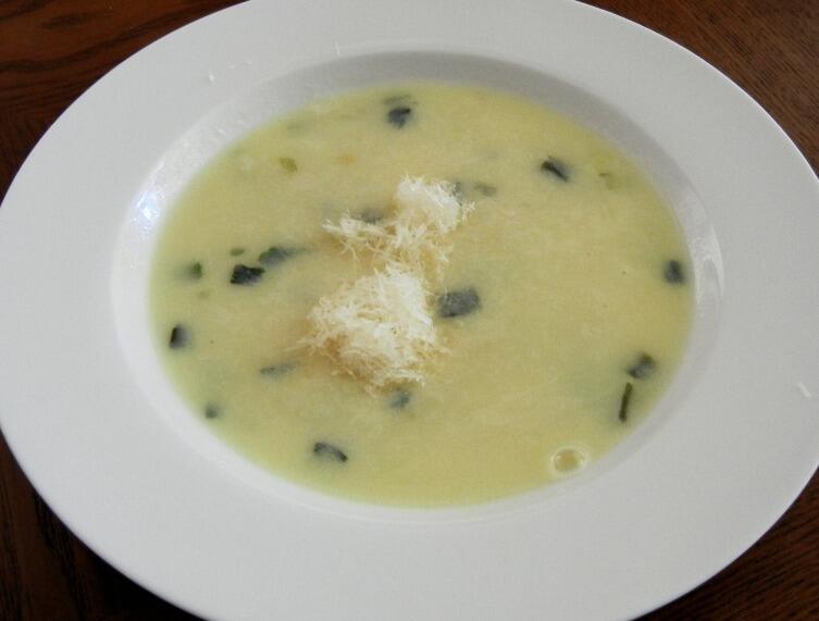 Суп «Азиза» и ещё кое-что из плавленых сырков. Давайте вкусно поедим?