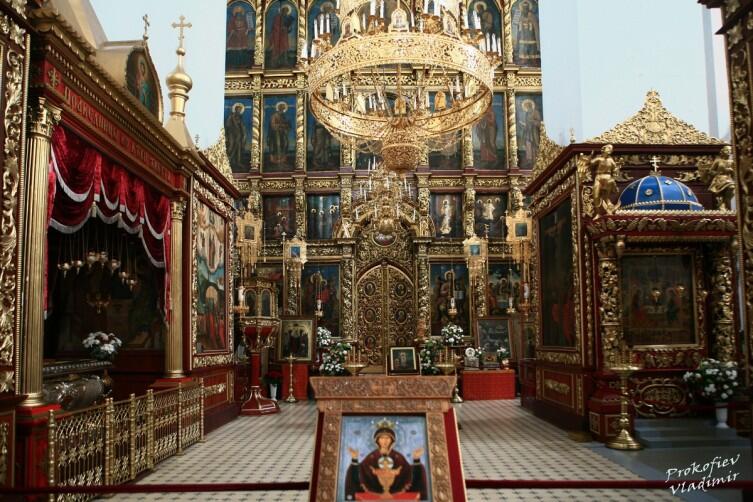 Интерьер Троицкого собора