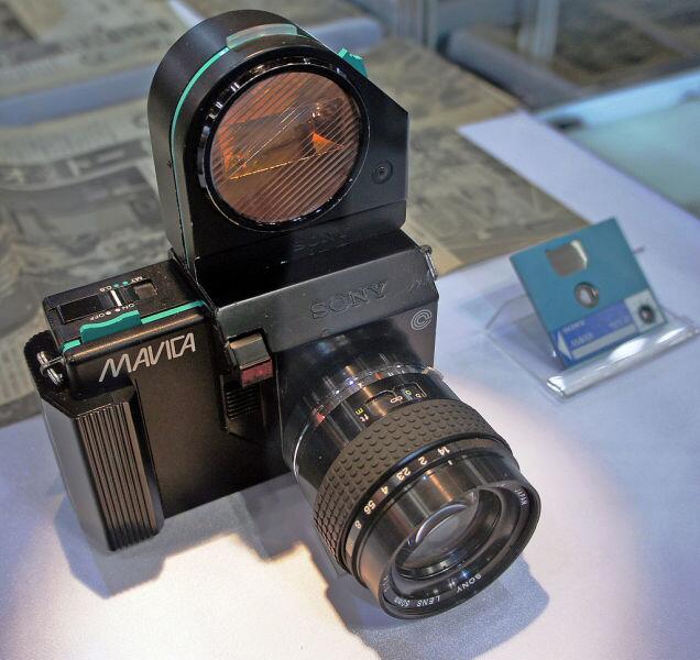 Прототип видеофотоаппарата «Sony Mavica». 1981 год