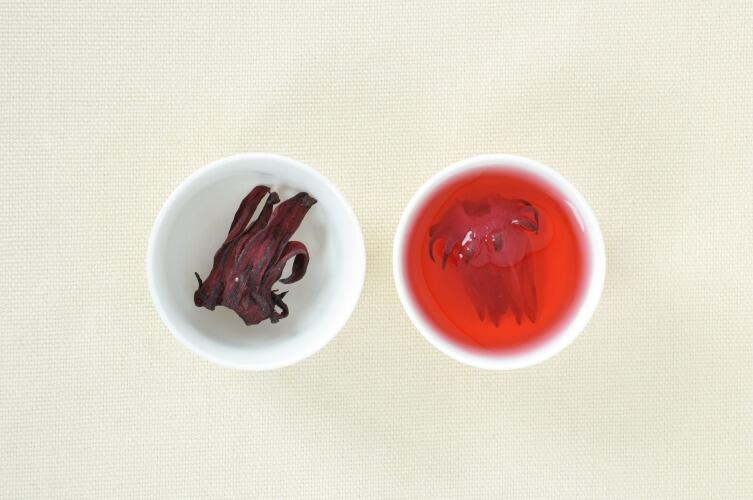 Каркадэ — напиток из лепестков гибискуса — «суданской розы»