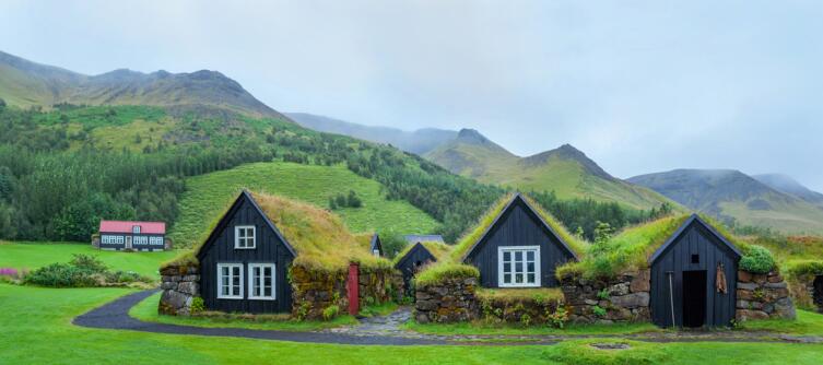 Крупных городов в Исландии нет
