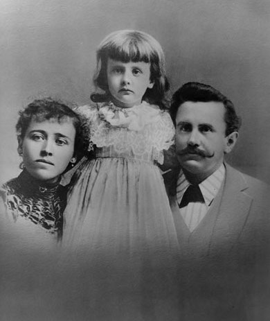 Уильям Портер с семьёй (дочь Маргарет и супруга Атоль) в начале 1890-х гг.