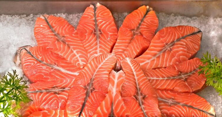 Как вкусно засолить красную рыбу в домашних условиях?