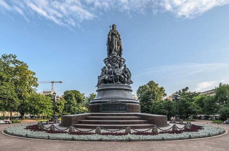 Памятник Екатерине II — памятник на площади Островского в Санкт-Петербурге, установленный в честь императрицы в 1873 г.