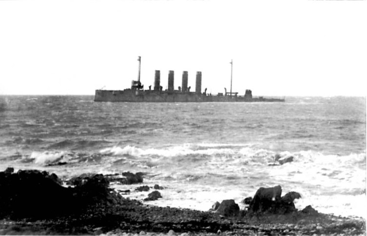 «Варяг» после посадки на камни близ посёлка Ленделфут в Шотландии, 1920 г.