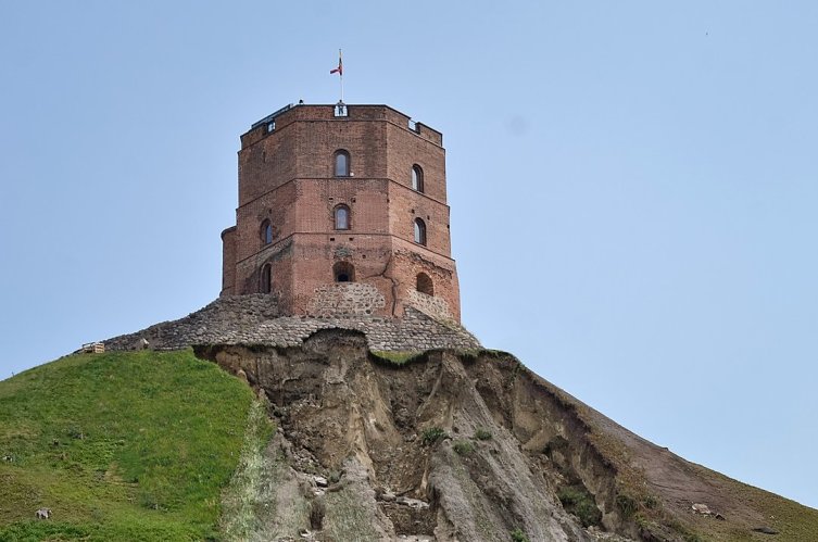 Замковая гора и башня Гедиминаса