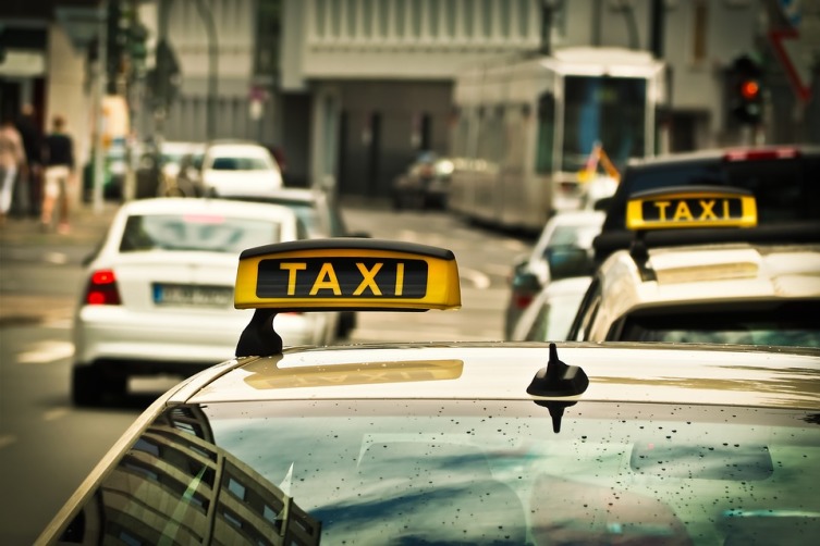 Как избежать обмана и мошенничества в Болгарии? Таксисты
