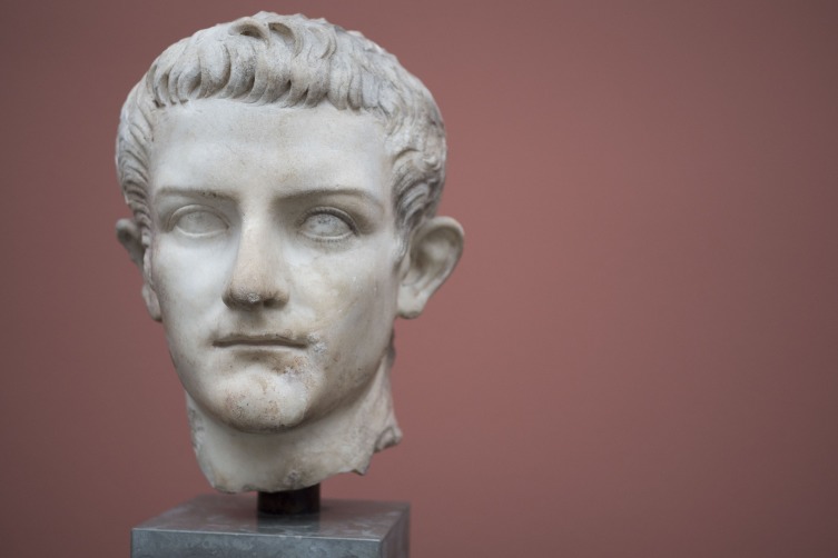 Откуда во времена Калигулы могли быть антикоррозийные материалы?