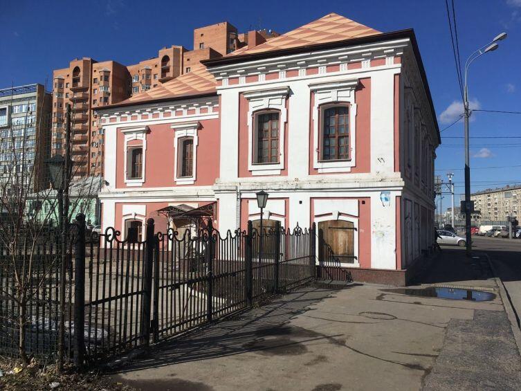 Вид на дом со Спартаковского переулка