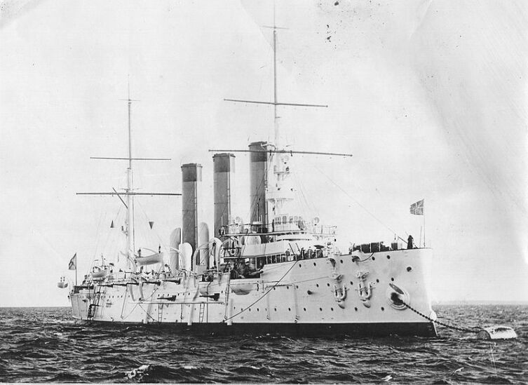 Бронепалубный крейсер «Диана» на Малом Кронштадтском рейде