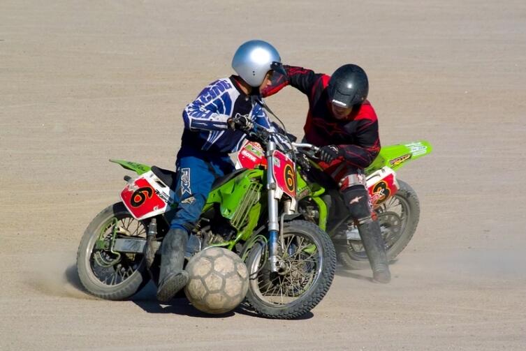 Мотобол - футбол на мотоциклах