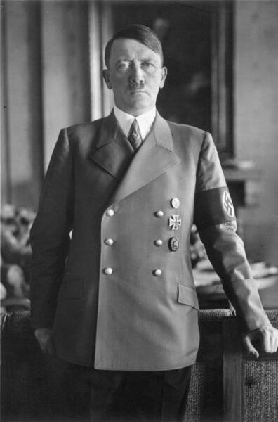 Адольф Гитлер в 1938 г.