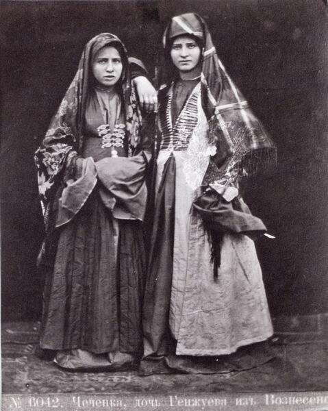 Чеченки, фото Дмитрия Ермакова, около 1900 г.