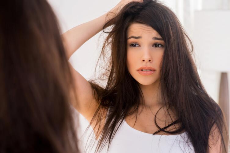 Почему нельзя расчесывать волосы ночью? Народные суеверия