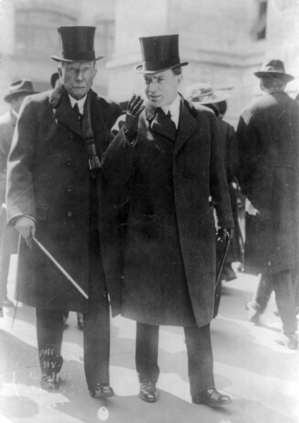 Джон Д. Рокфеллер с сыном, 1915 г.