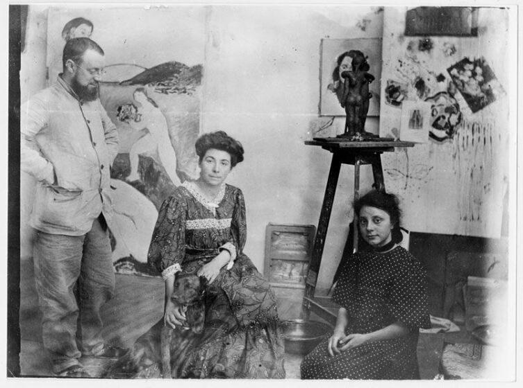 Анри Матисс с женой Амели и дочерью Маргаритой в своей студии, 1907 г.