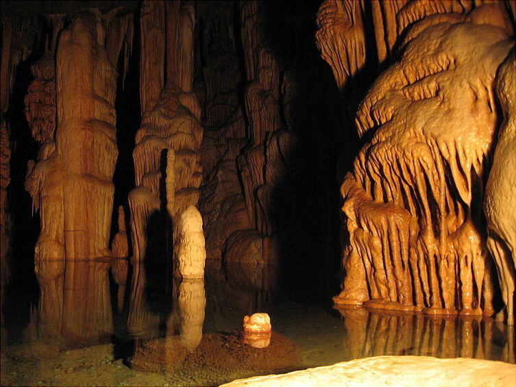 Известковые натеки пещеры Катерлох, Австрия