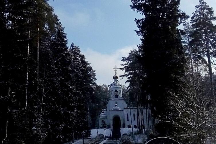 Где находится единственный в мире монастырь в честь святой блаженной Ксении Петербургской?